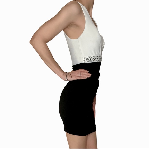 Speechless Black & White Cocktail Dress - Picture 7 of 9